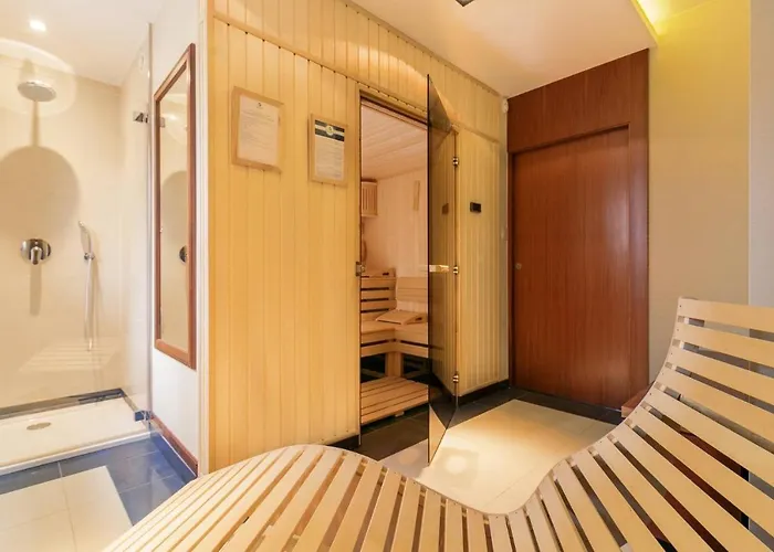 Prestige With Sauna By Grand *